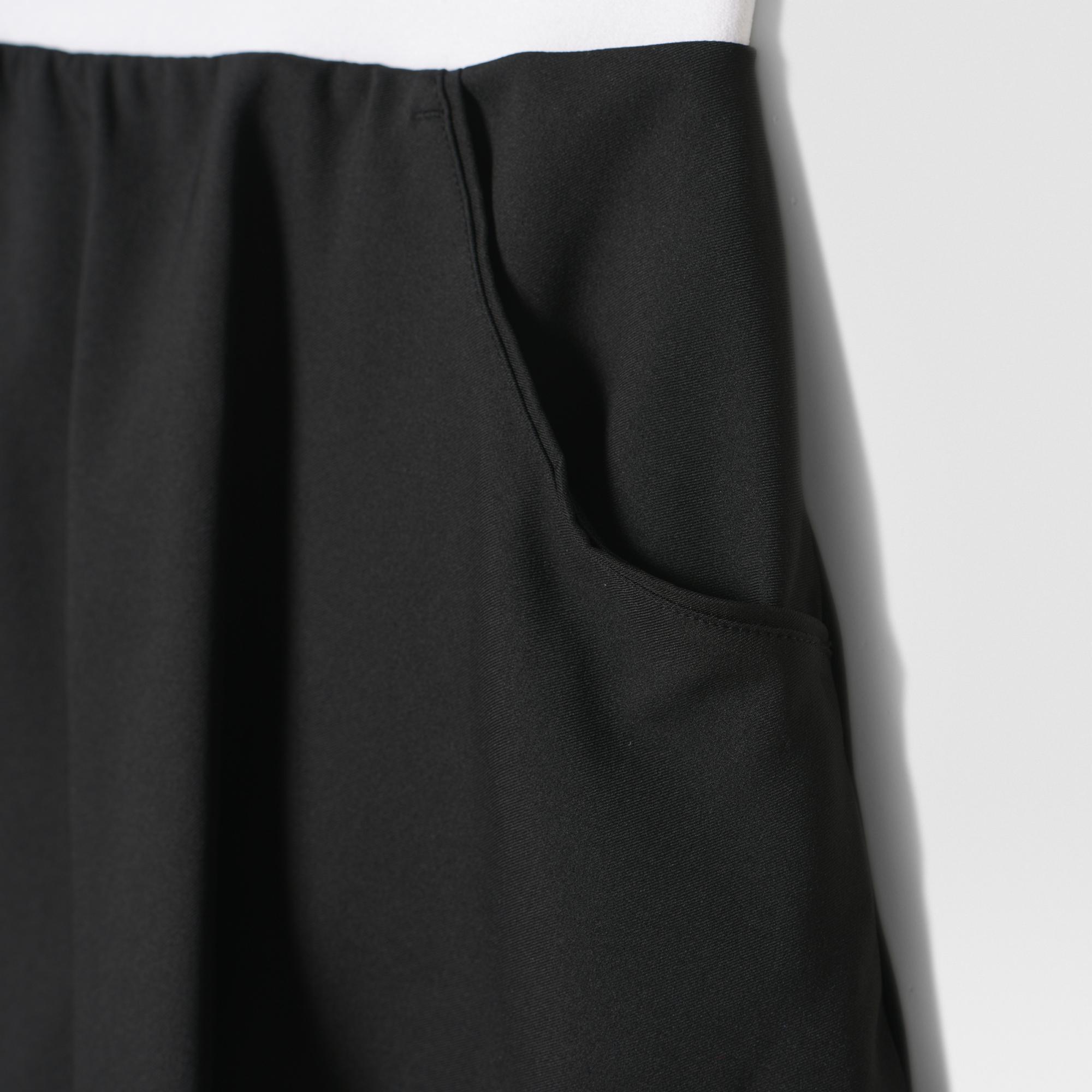 black adidas hockey skort