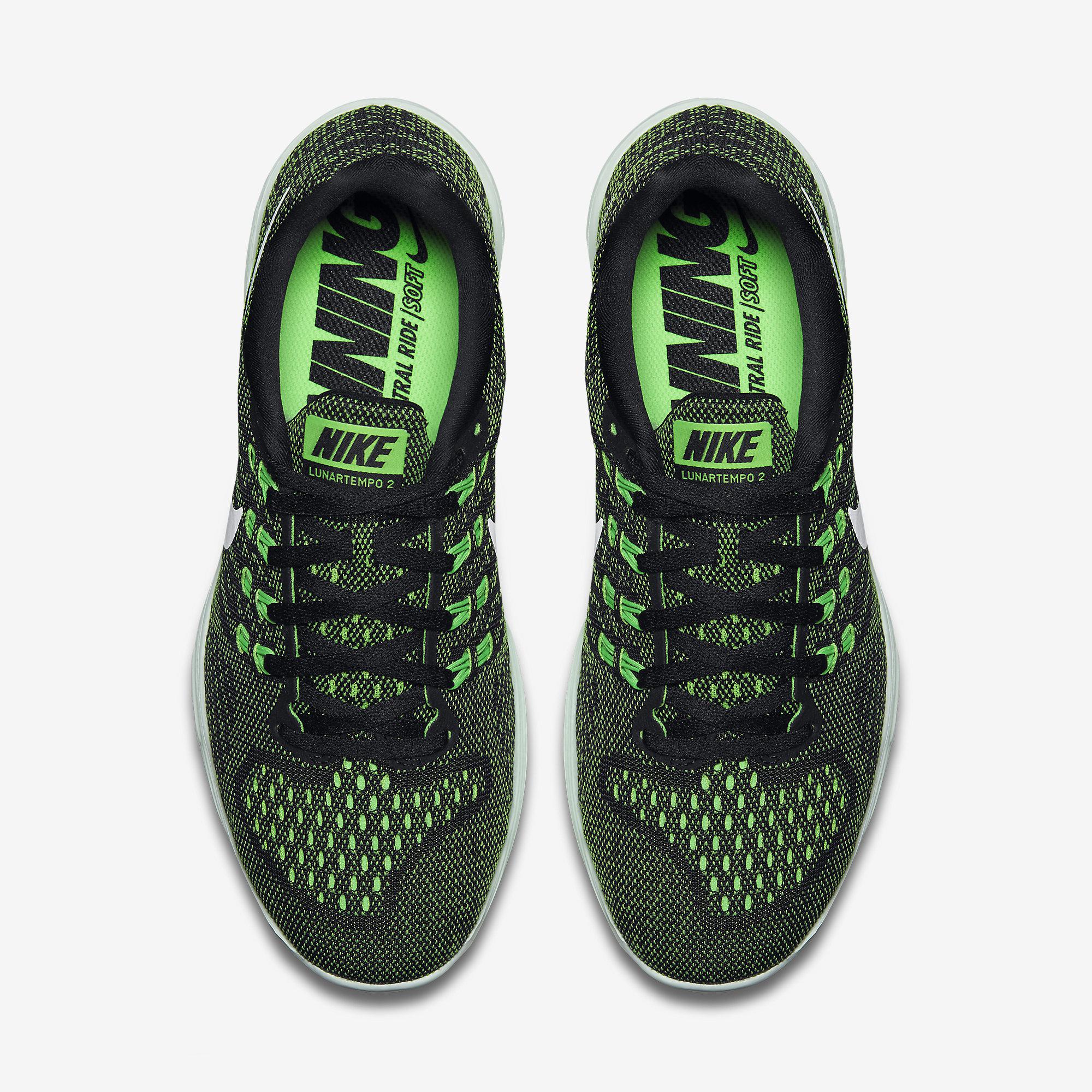 green nike running shoes women