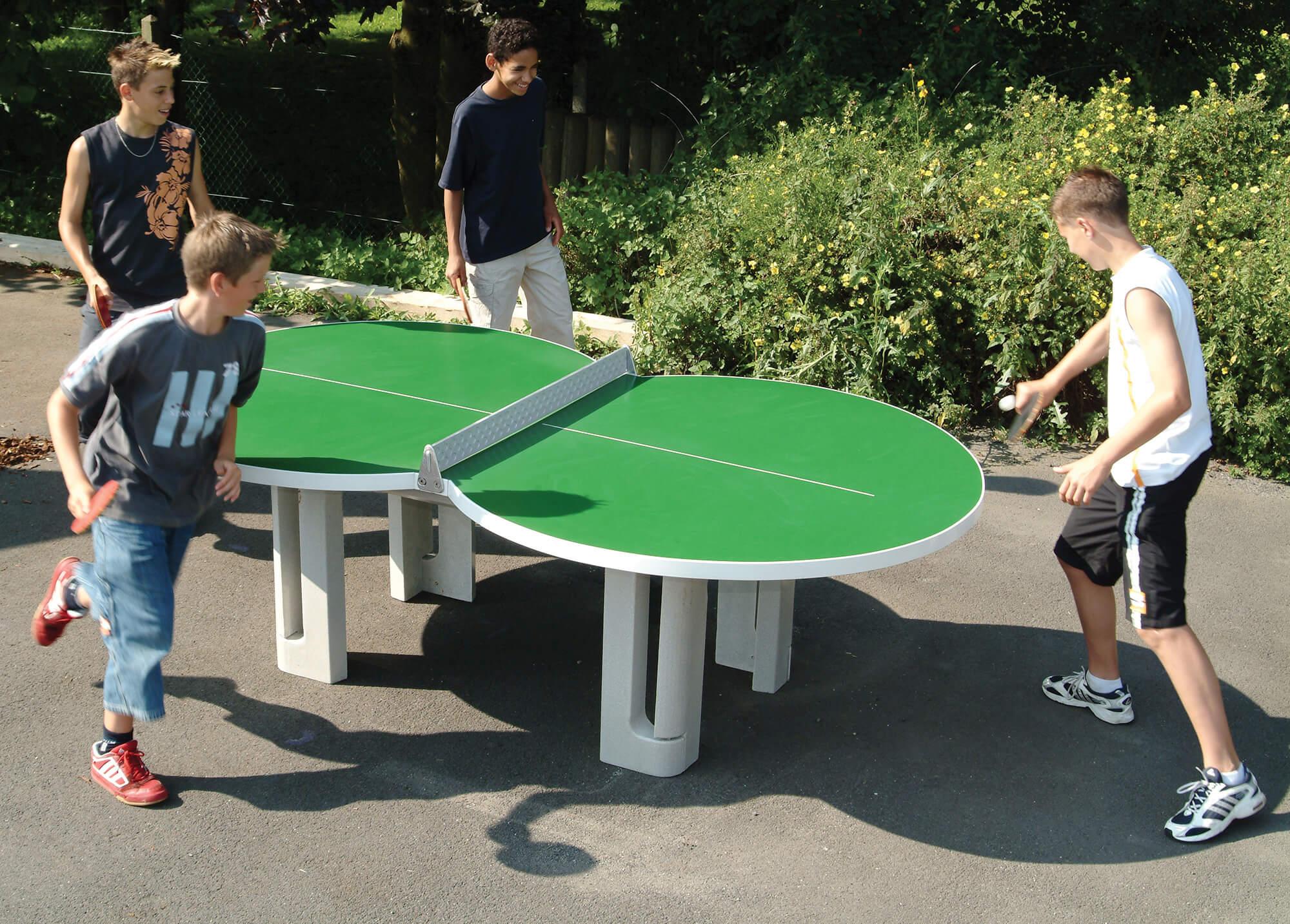 Outdoor table tennis table