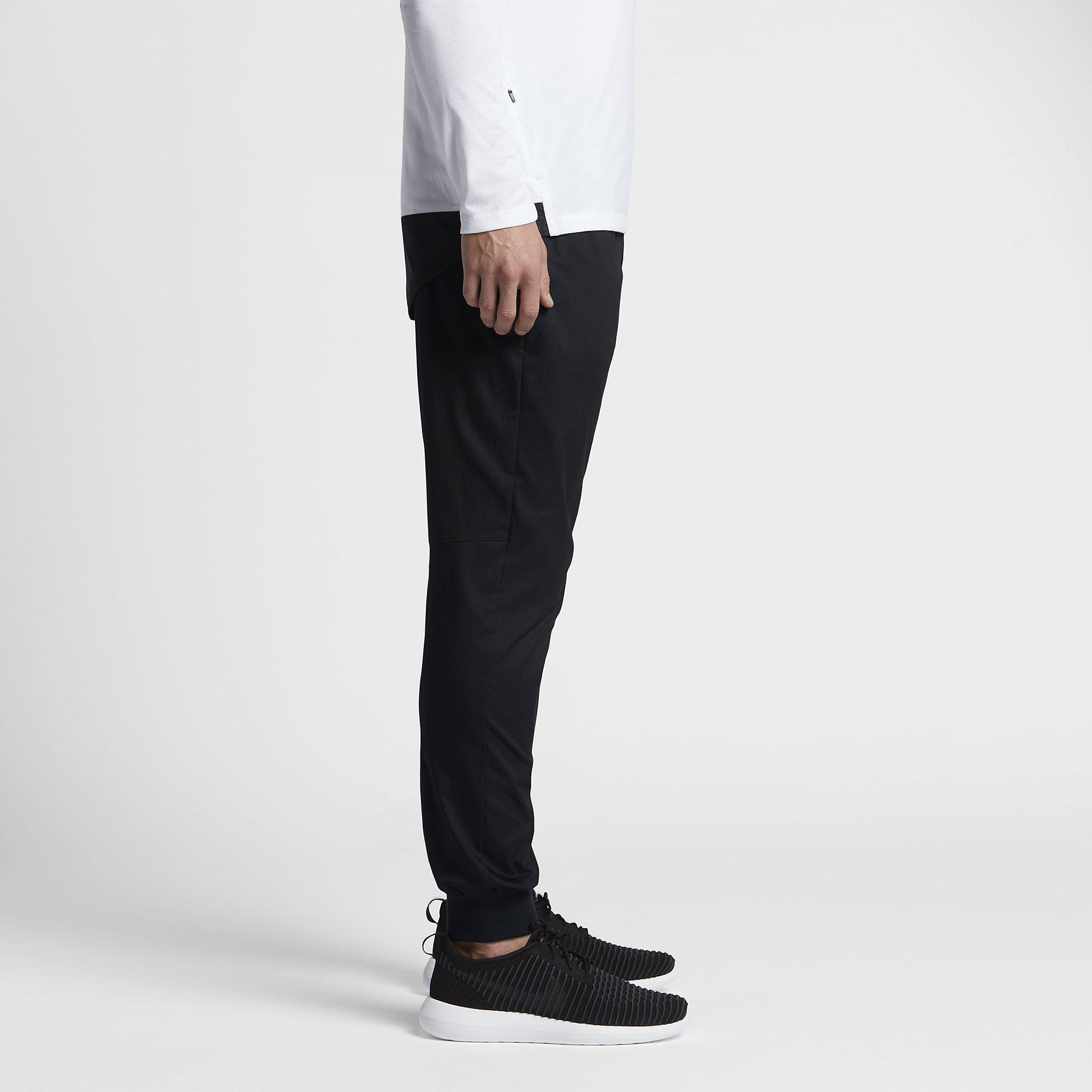nike black essentials standard fit joggers