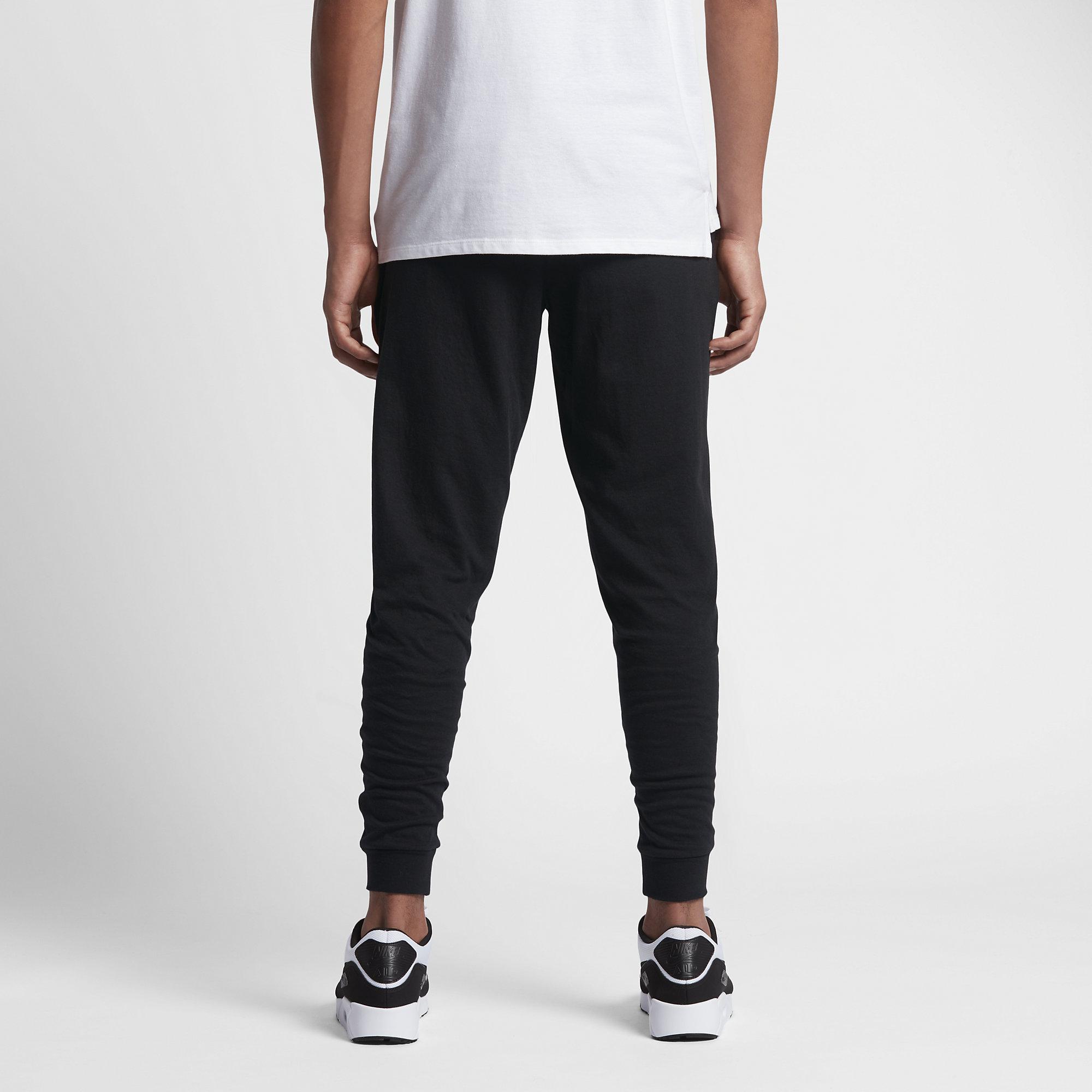 black nike joggers men