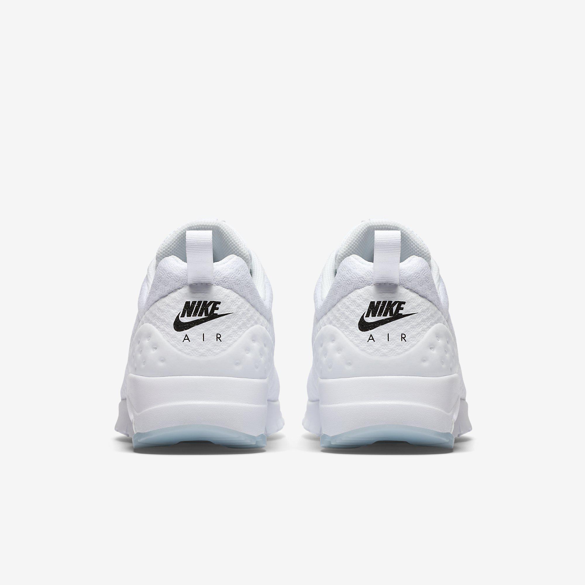 Nike Mens Air Max Motion Low Running Shoes - White - Tennisnuts.com