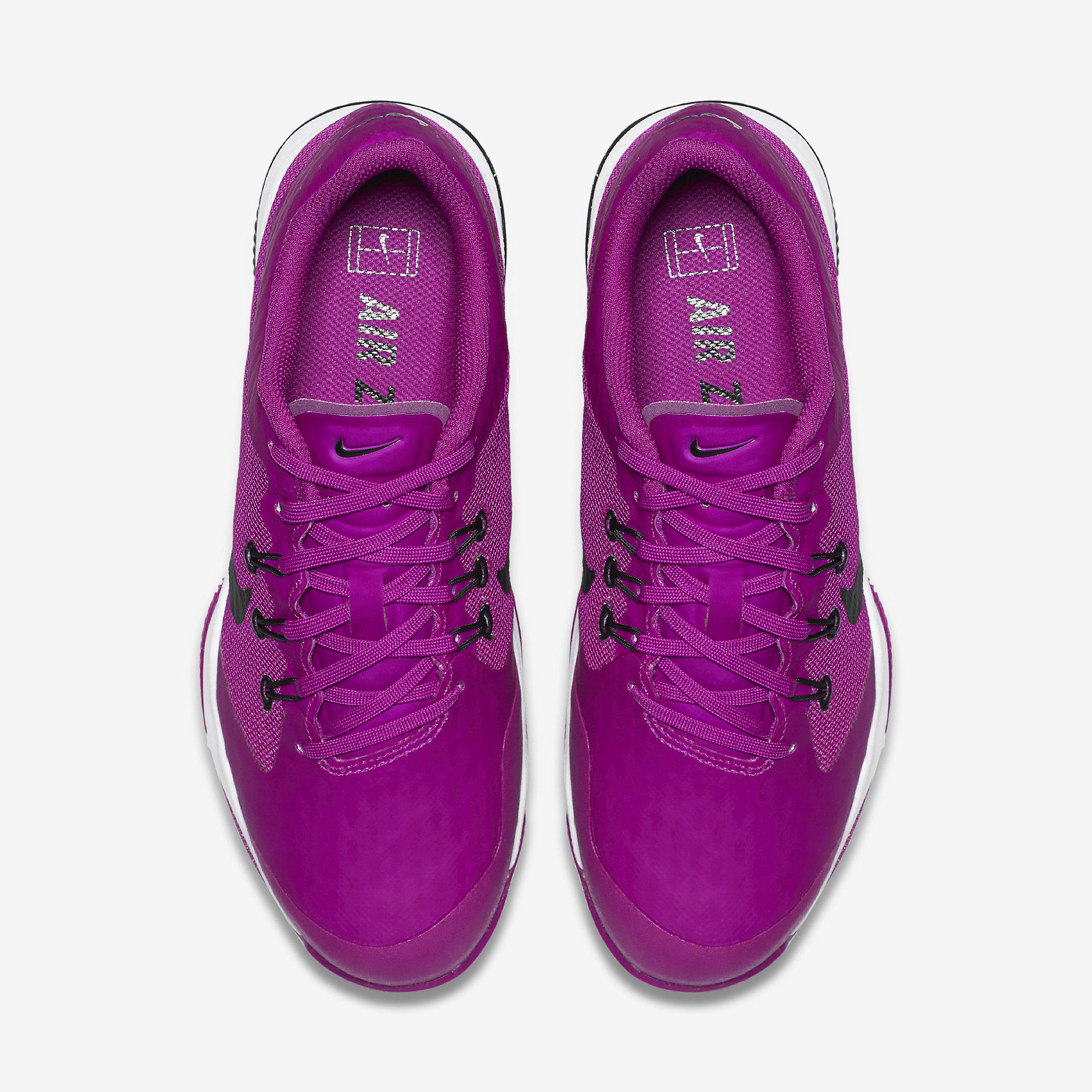 purple nike tennis shoes