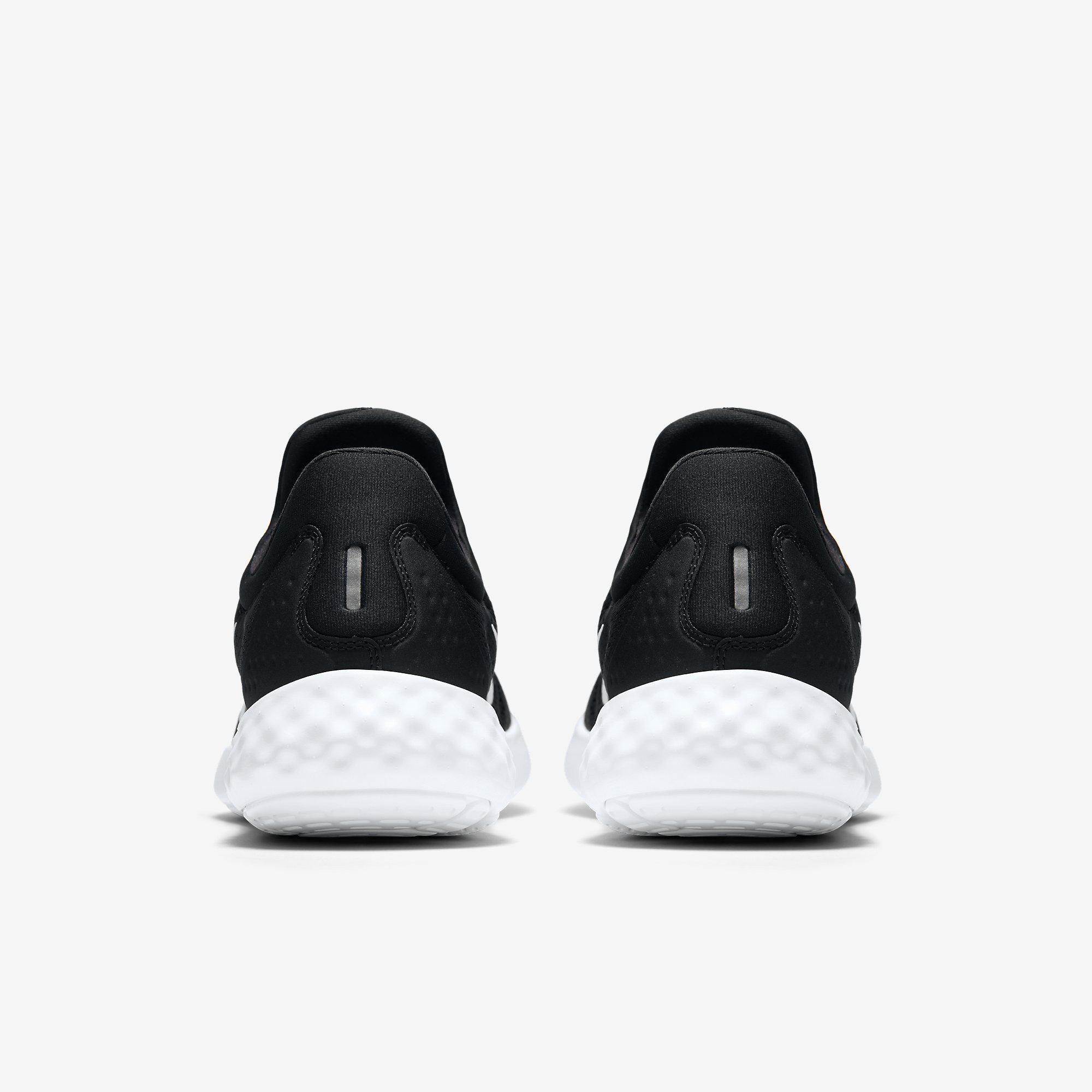 skyelux nike mens