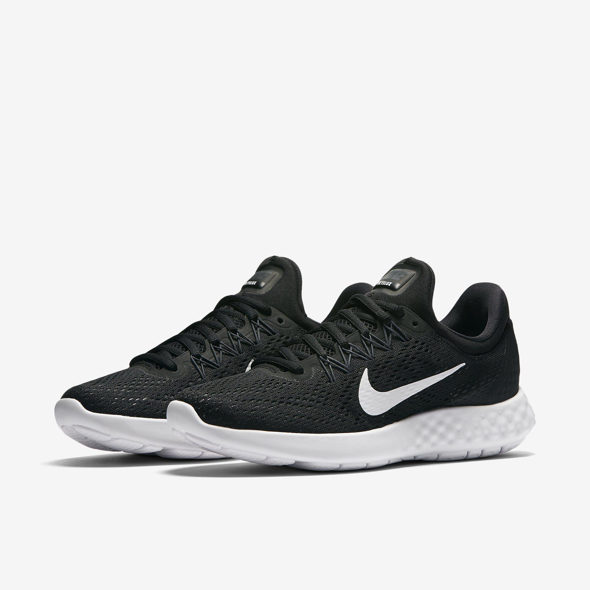 running nike black shoes