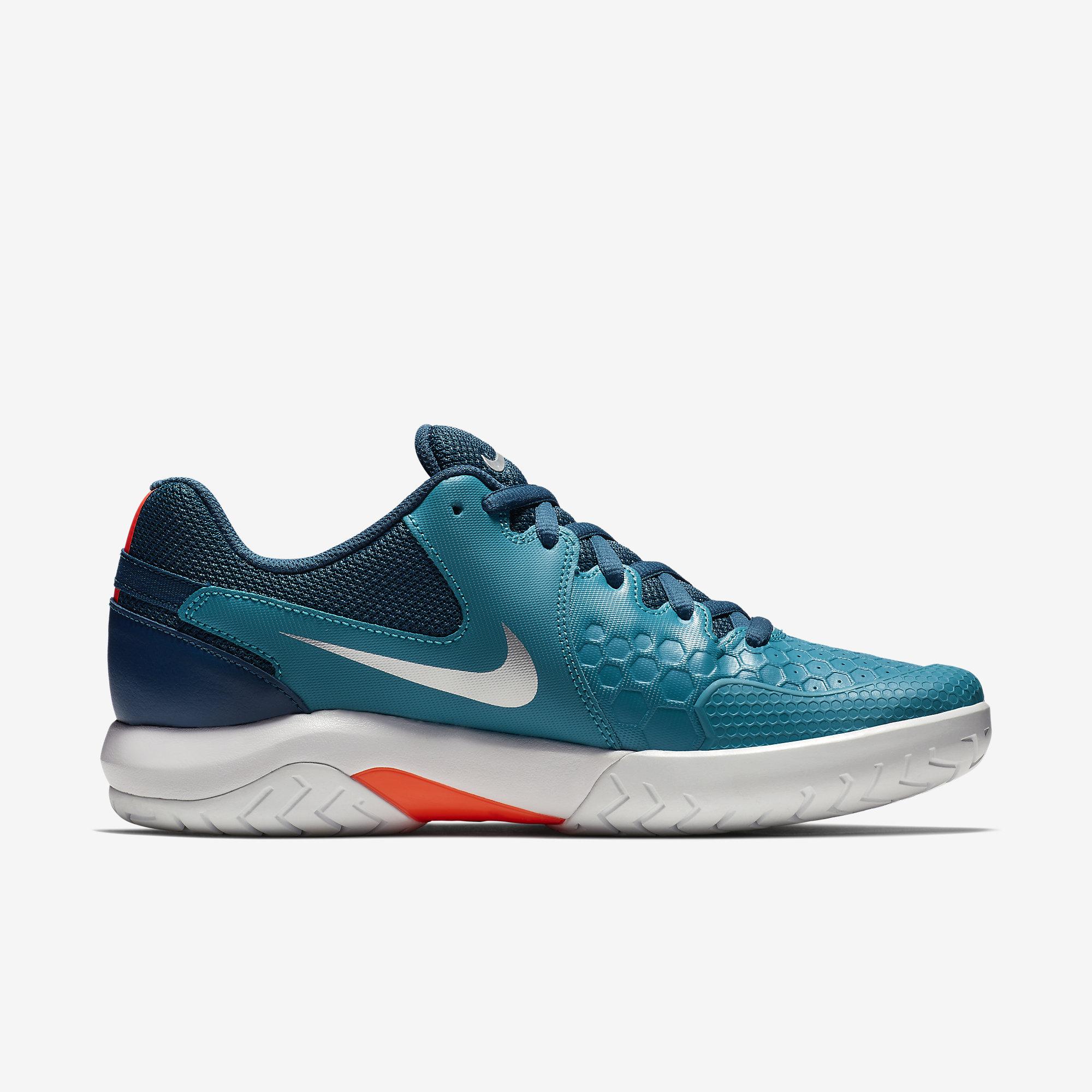 turquoise nike tennis shoes