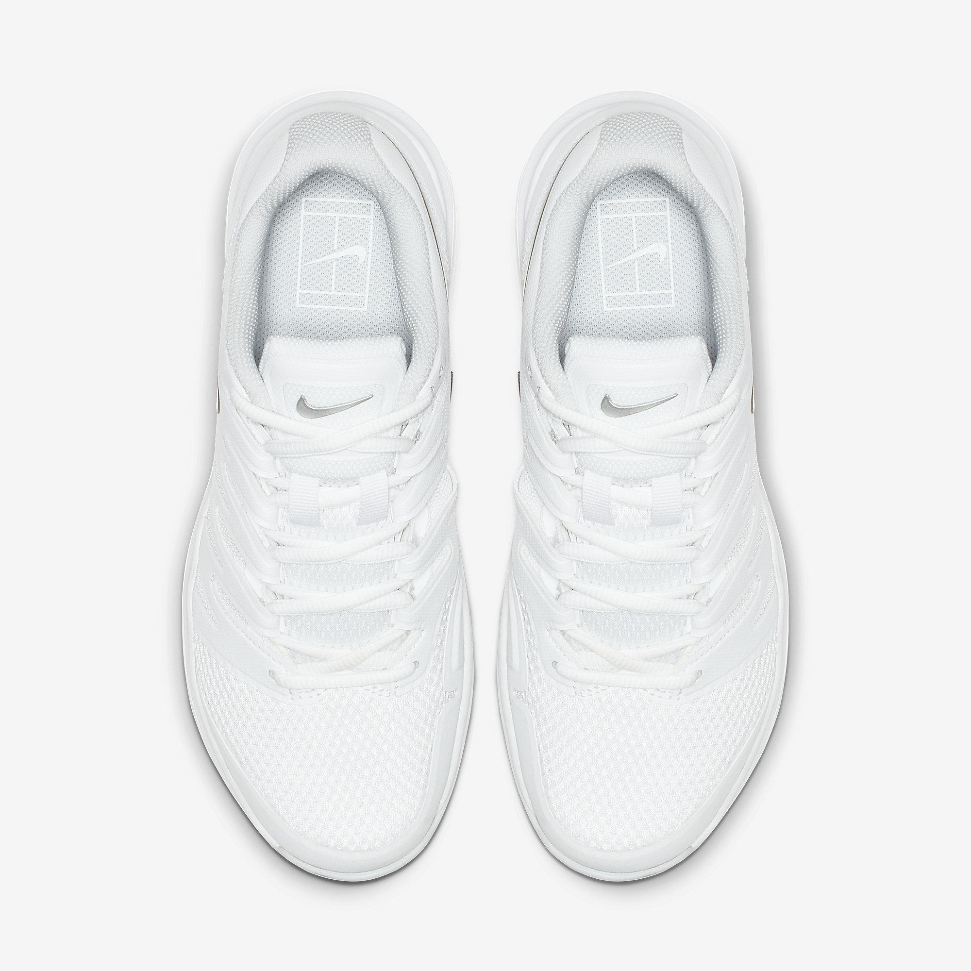 nike silver tennis shoes
