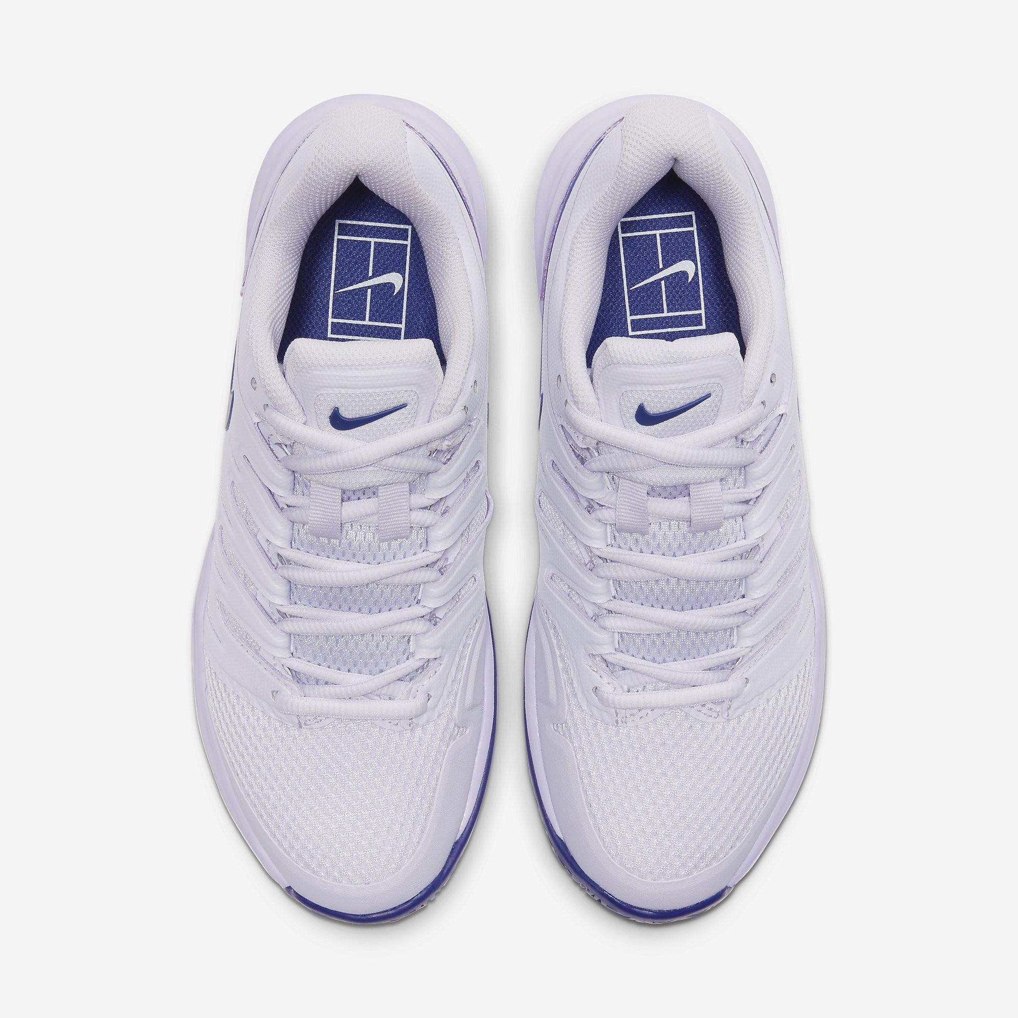 womens nike white tennis shoes