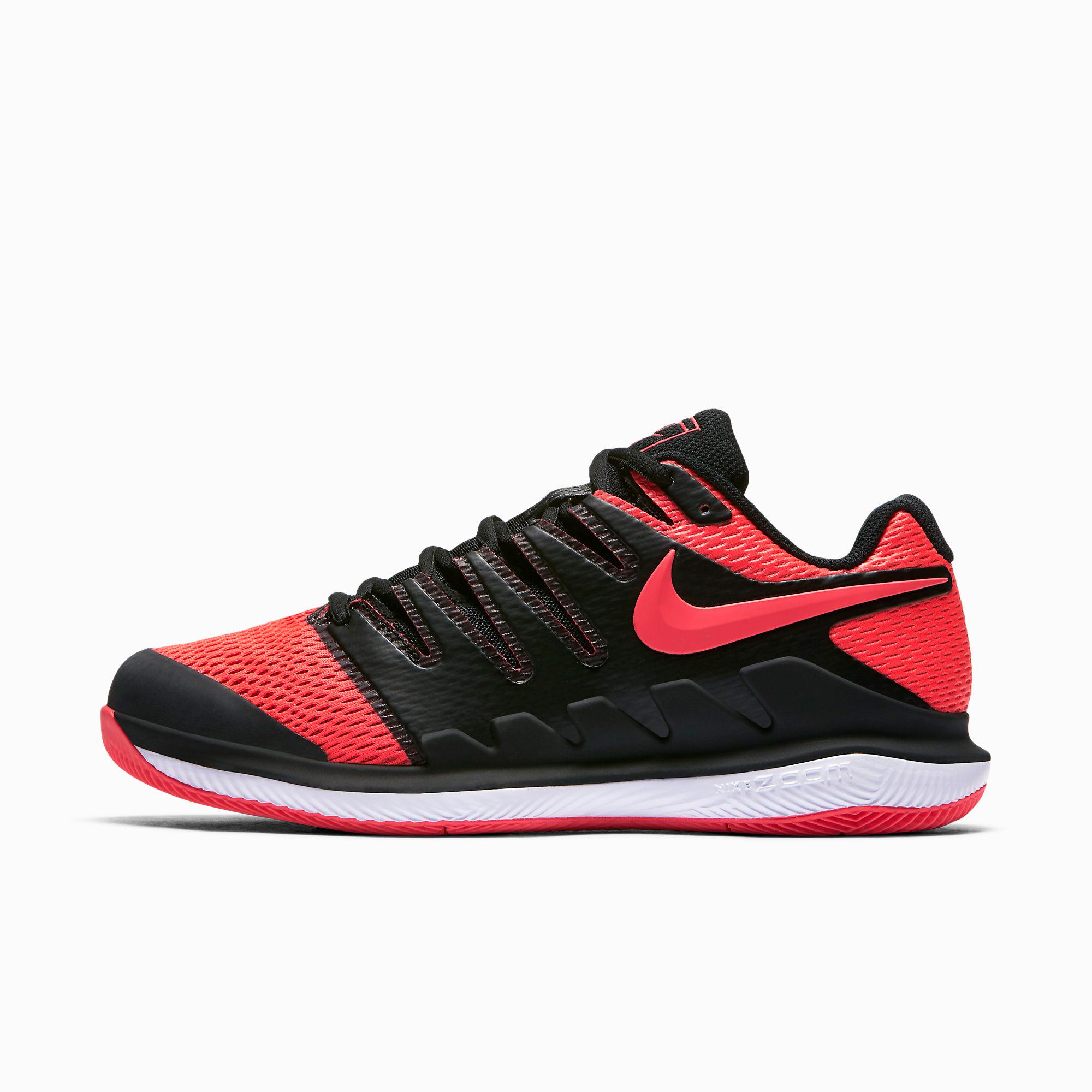 red and black nike tennis shoes