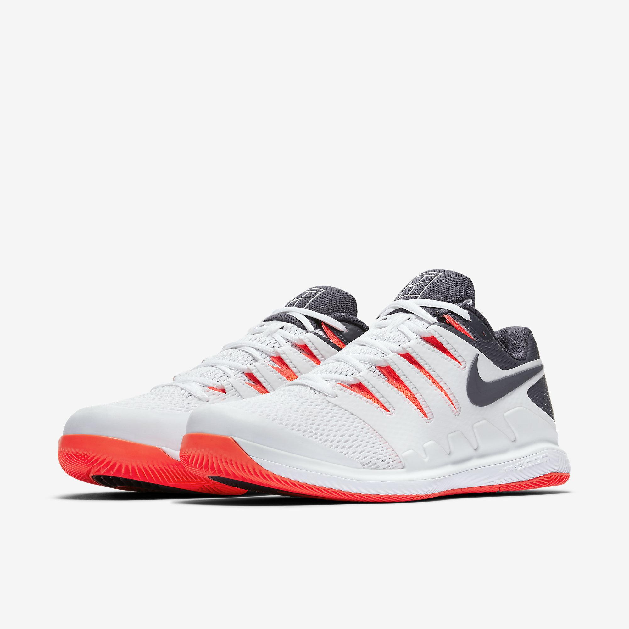 men's white and orange nike shoes