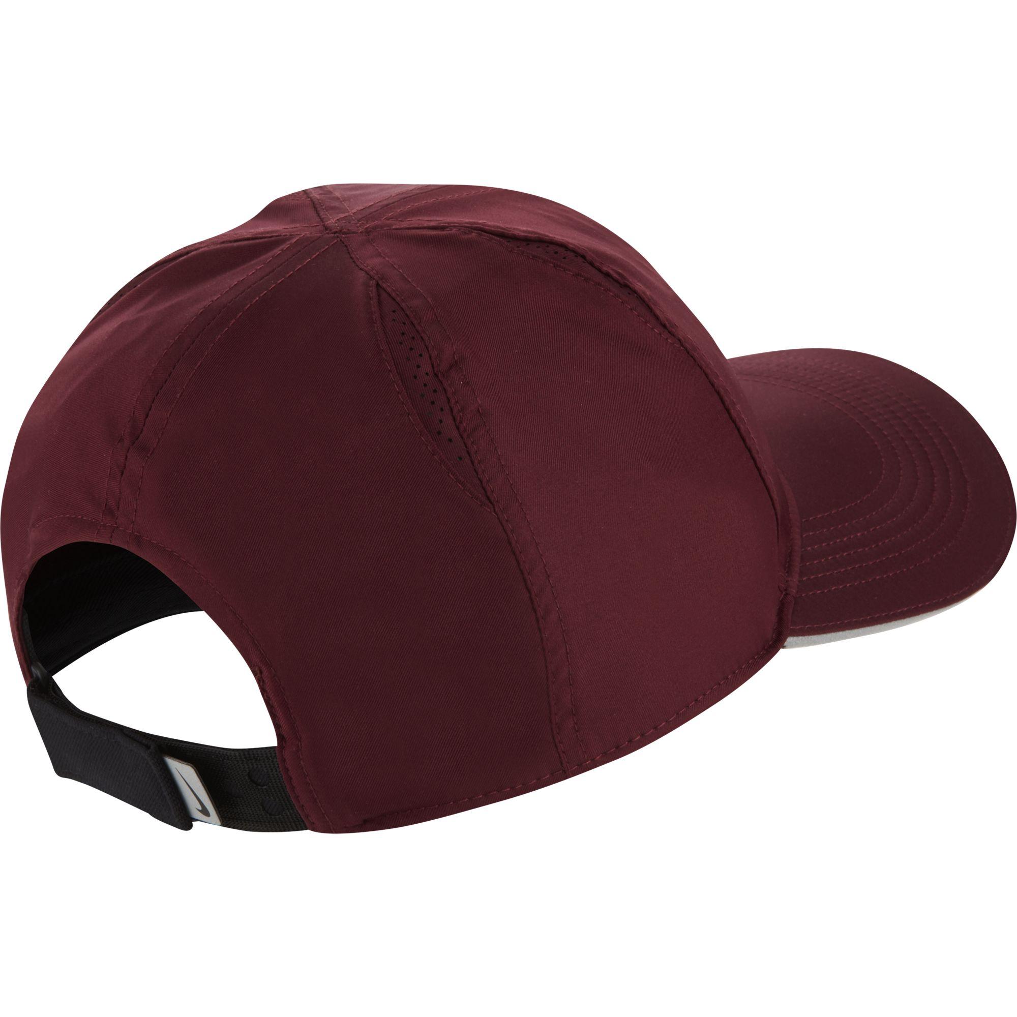 maroon nike cap
