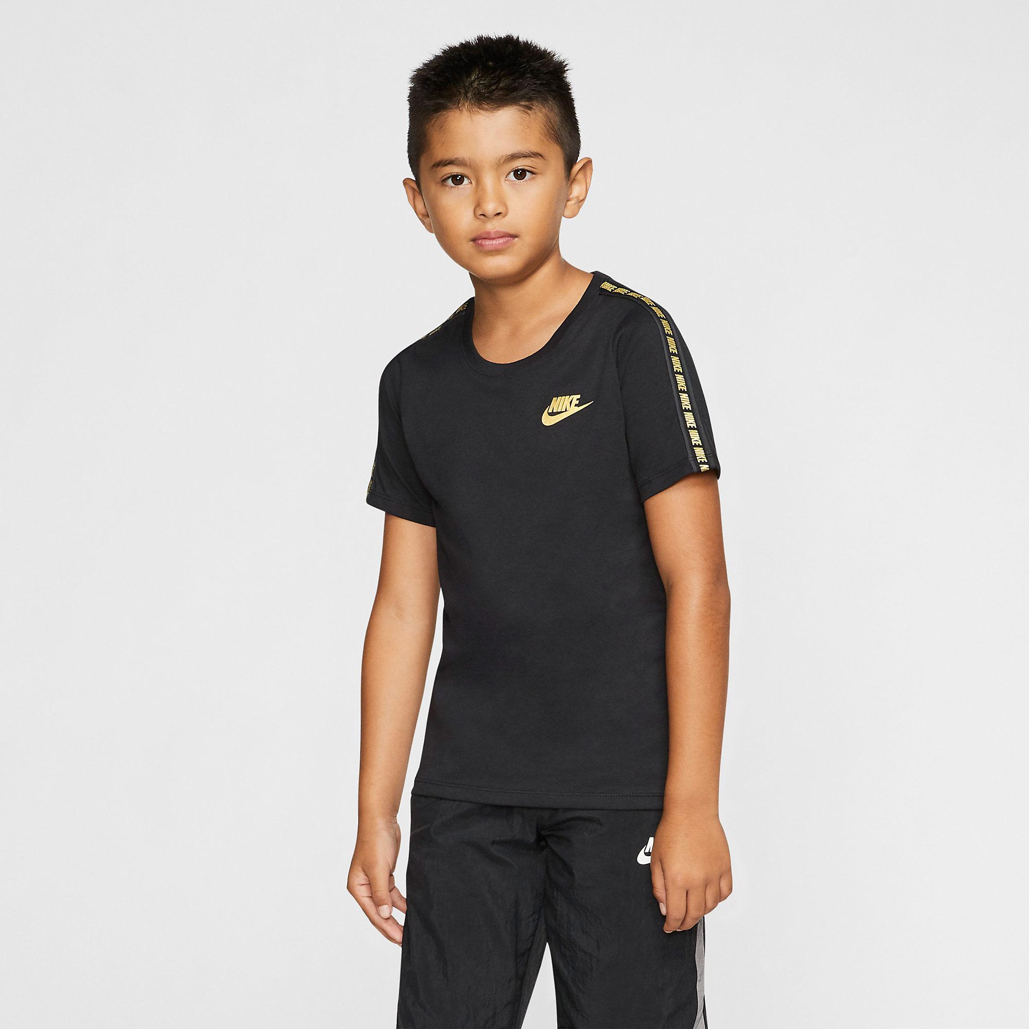 boys black and gold nike shirt