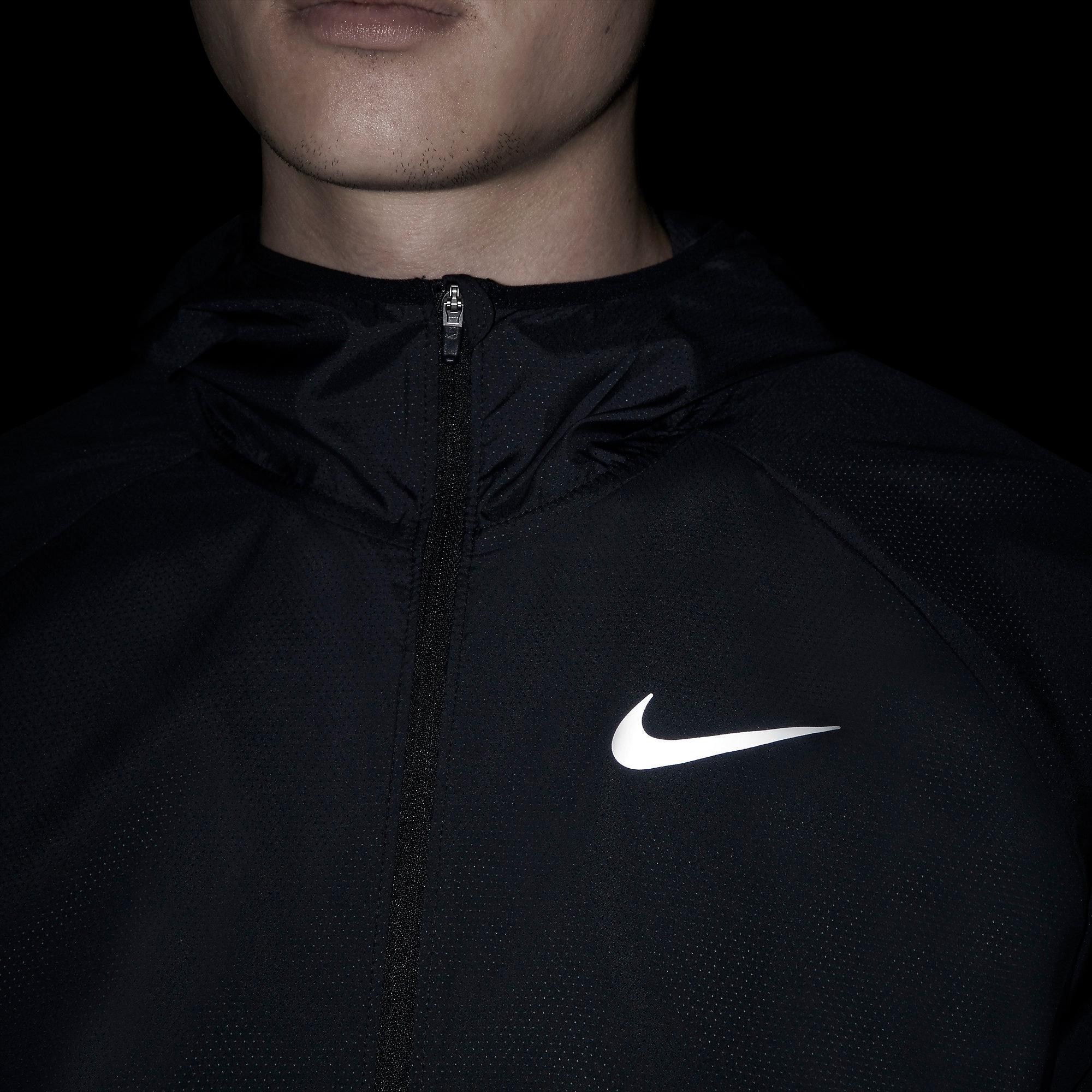 Лицо найк. Nike Essentials Jacket Reflective. Nike рефлектив куртка. Куртка мужская Nike Essential Black. Беговая куртка Dri Fit Nike.