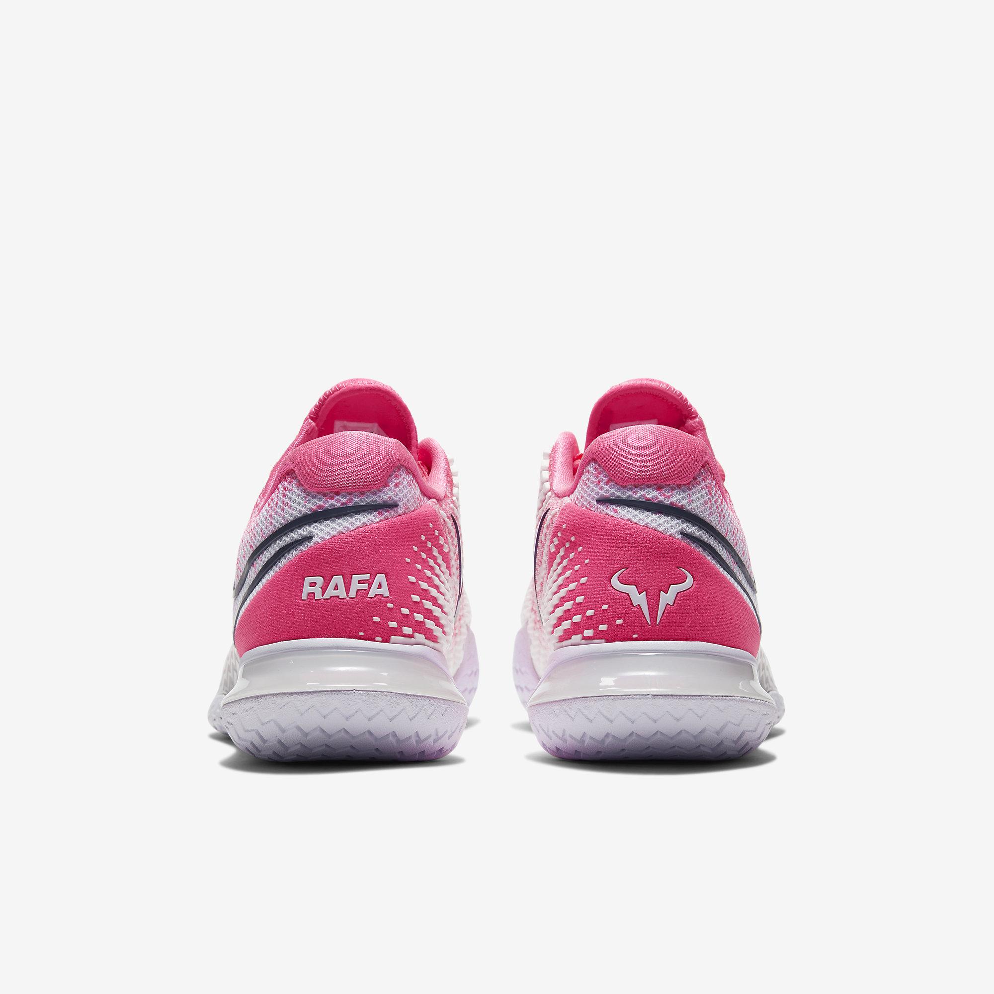 nike mens pink tennis shoes