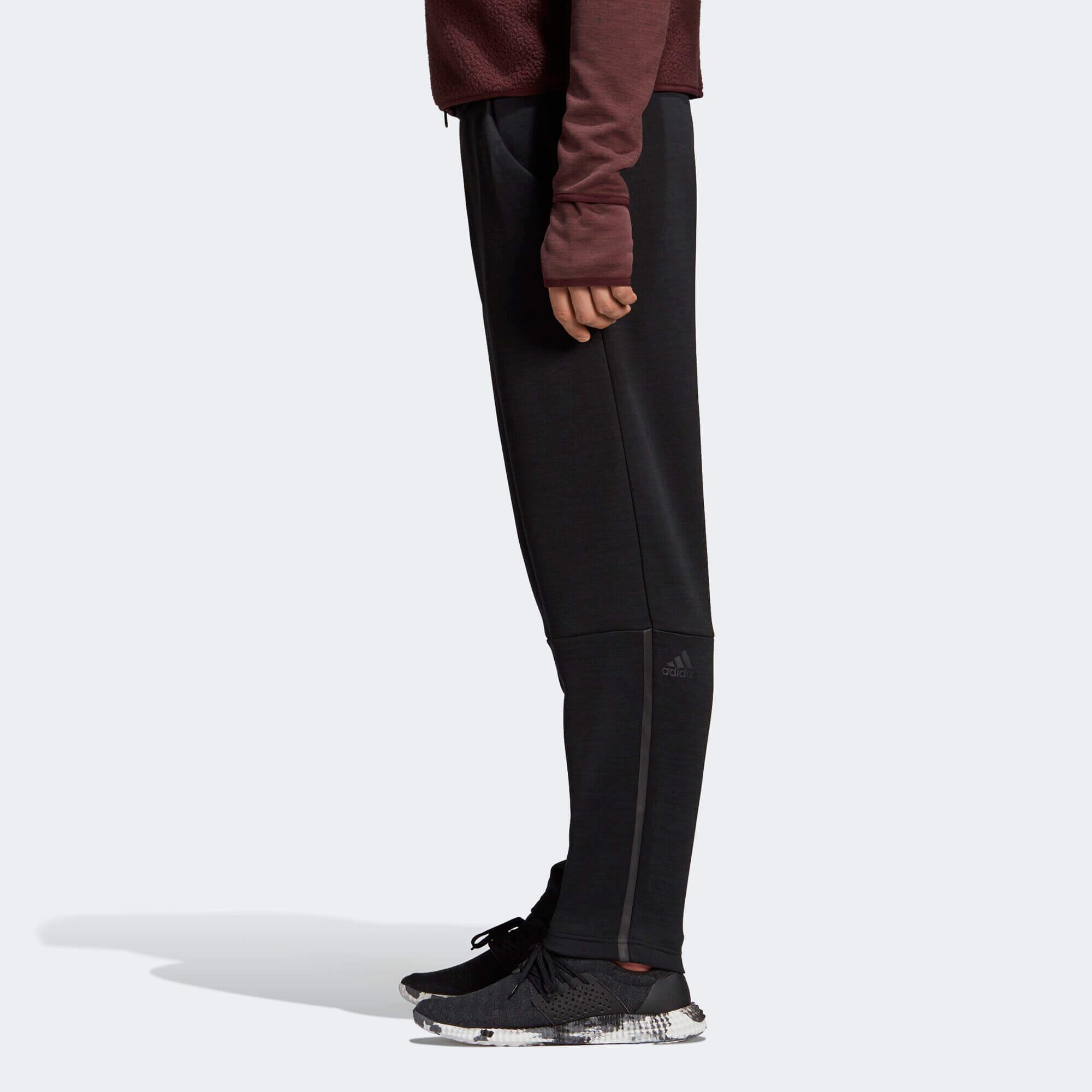 mens tapered tracksuit bottoms