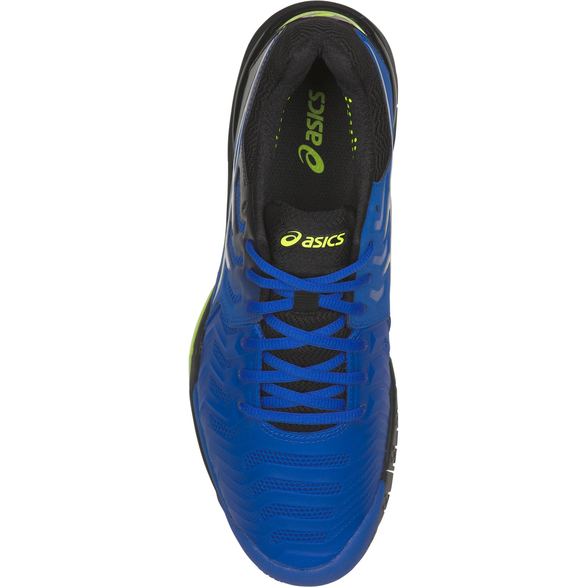 black and blue tennis shoes
