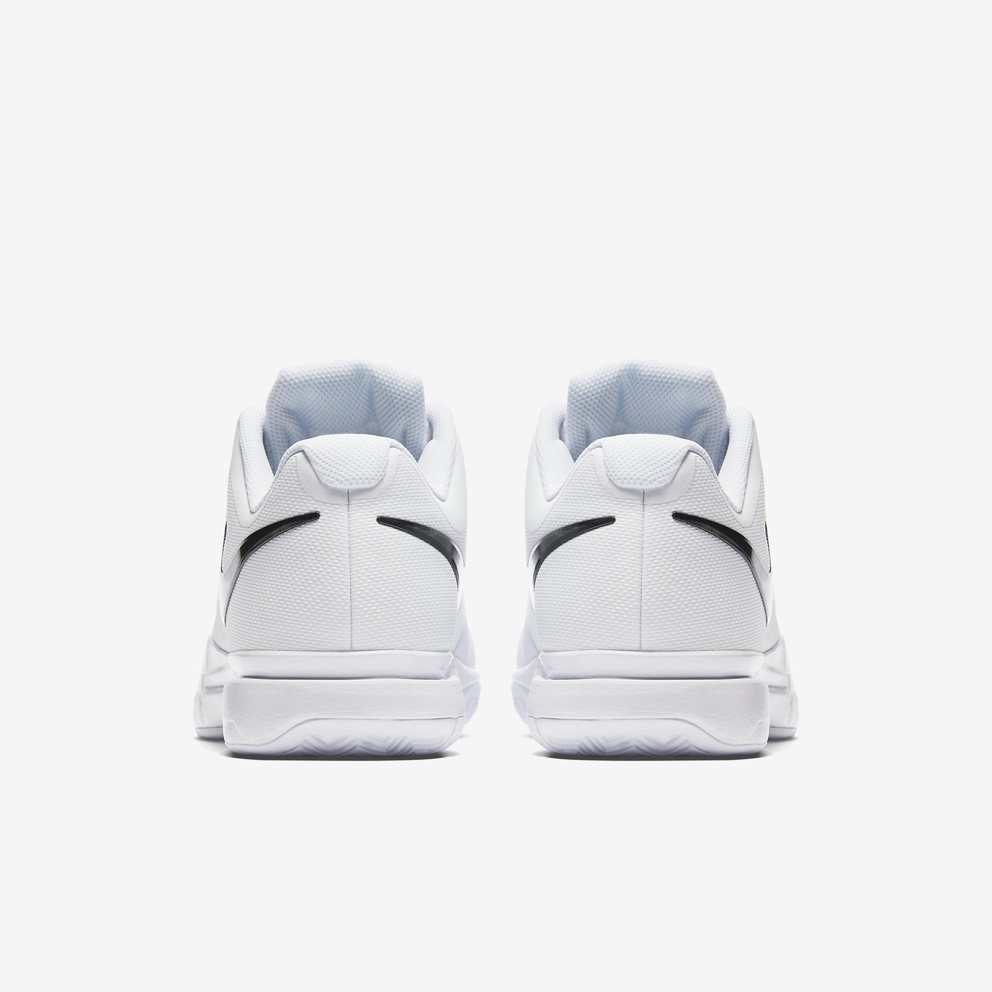 nike vapor 9.5 tour price