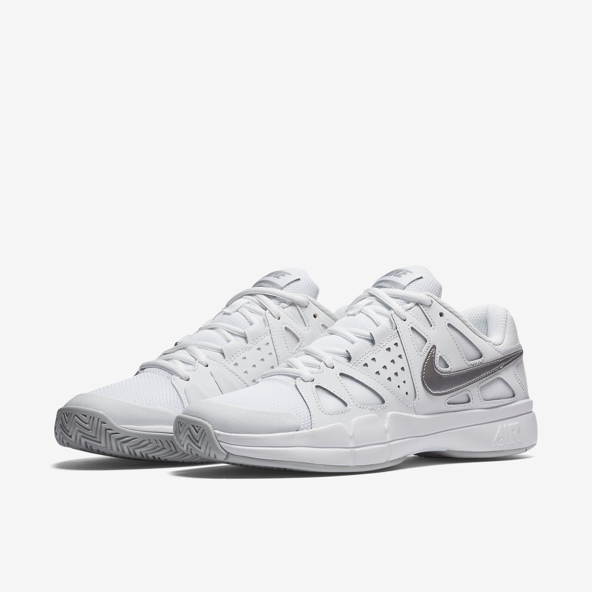 View Ladies Nike Trainers In White Pics