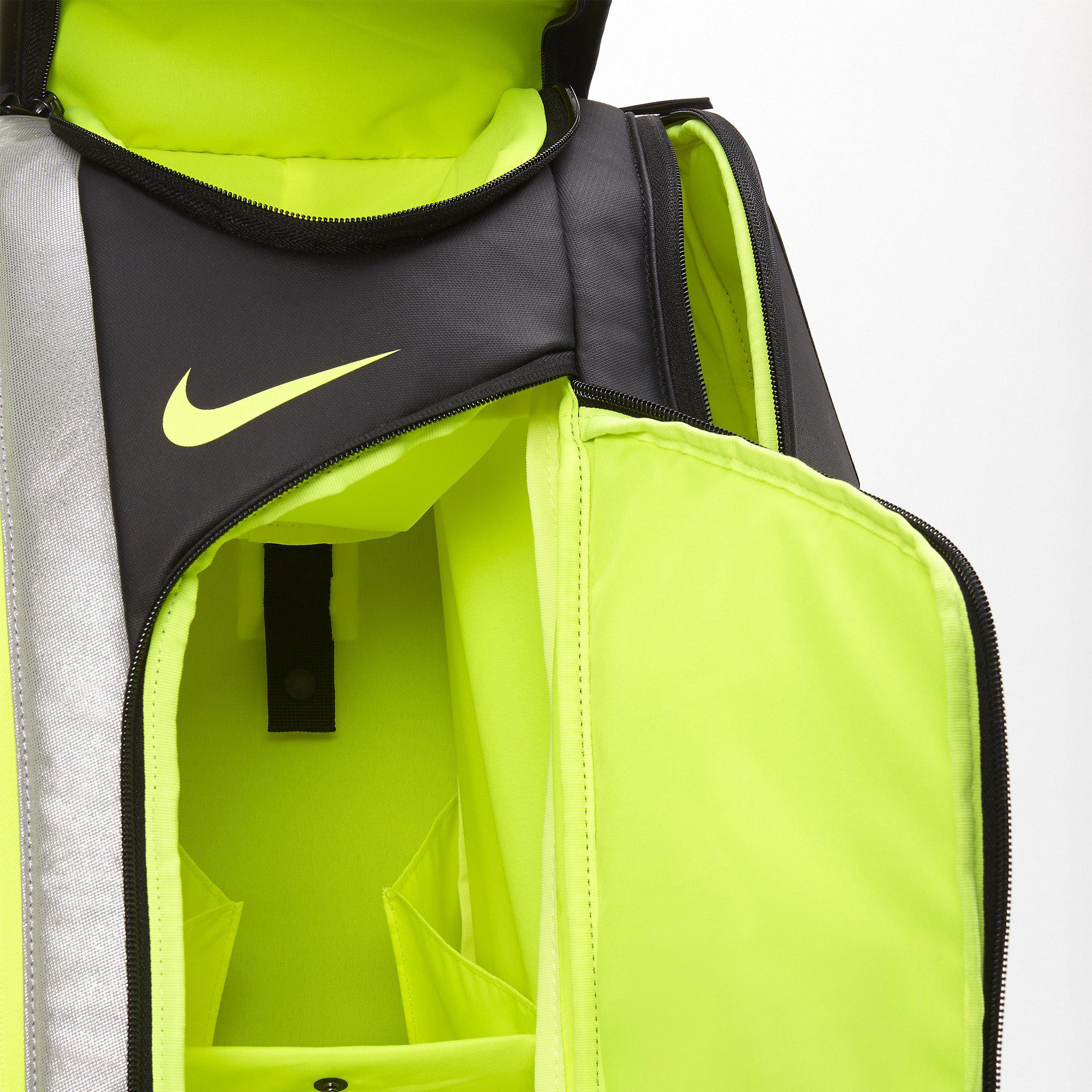 boca aniversario puño Nike Court Tech 1 Racket Bag - Black/Silver - Tennisnuts.com