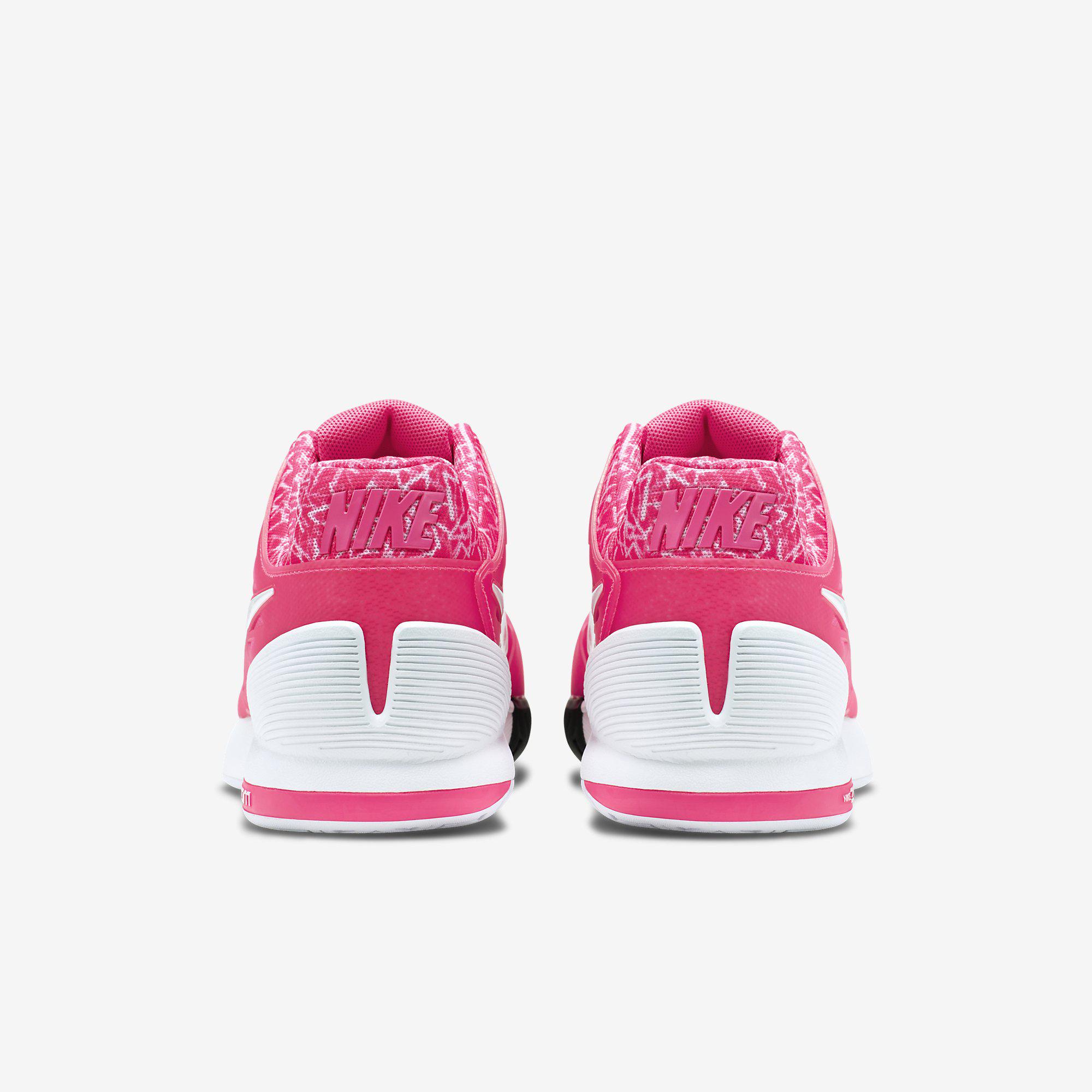 nike tennis shoes women pink