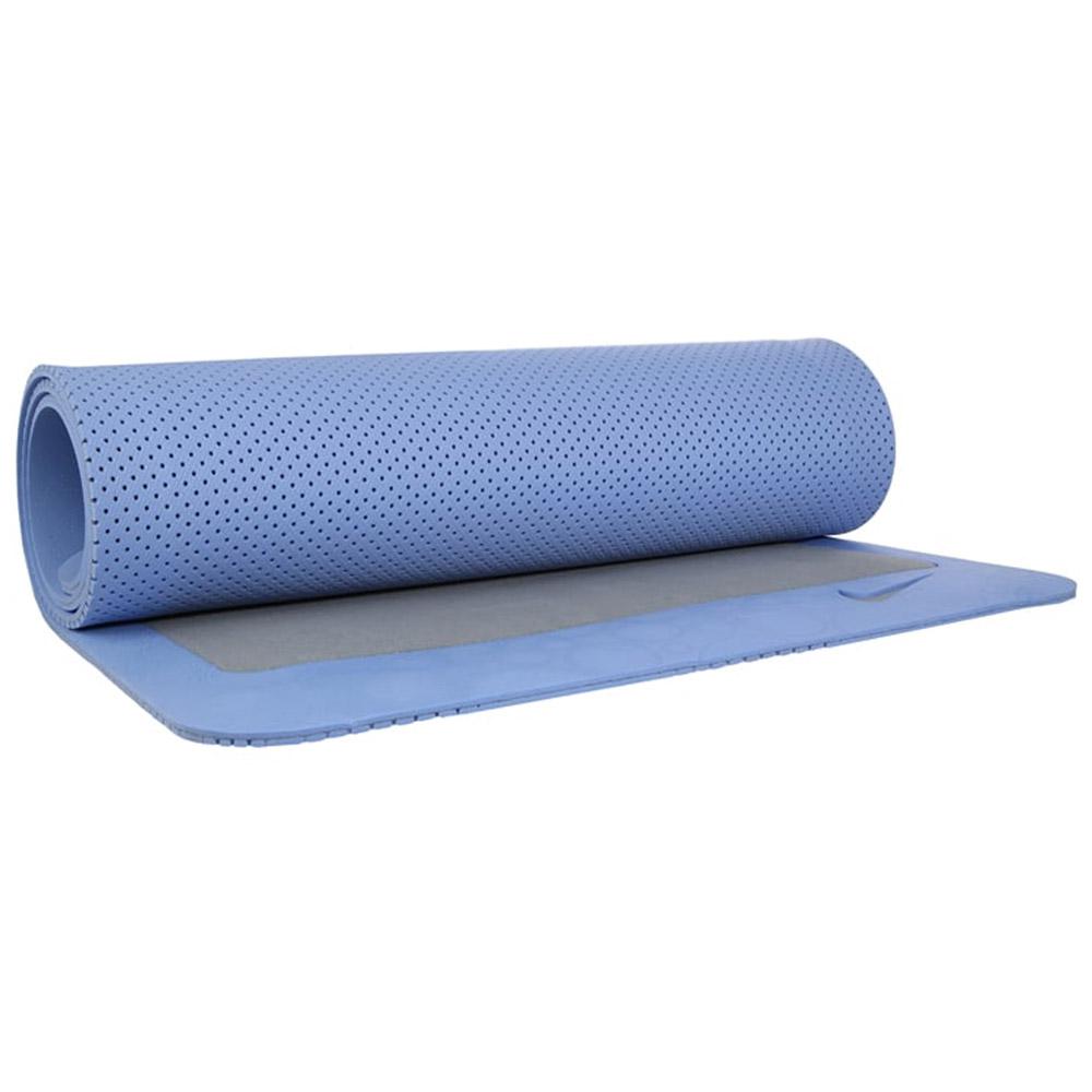 nike training mat