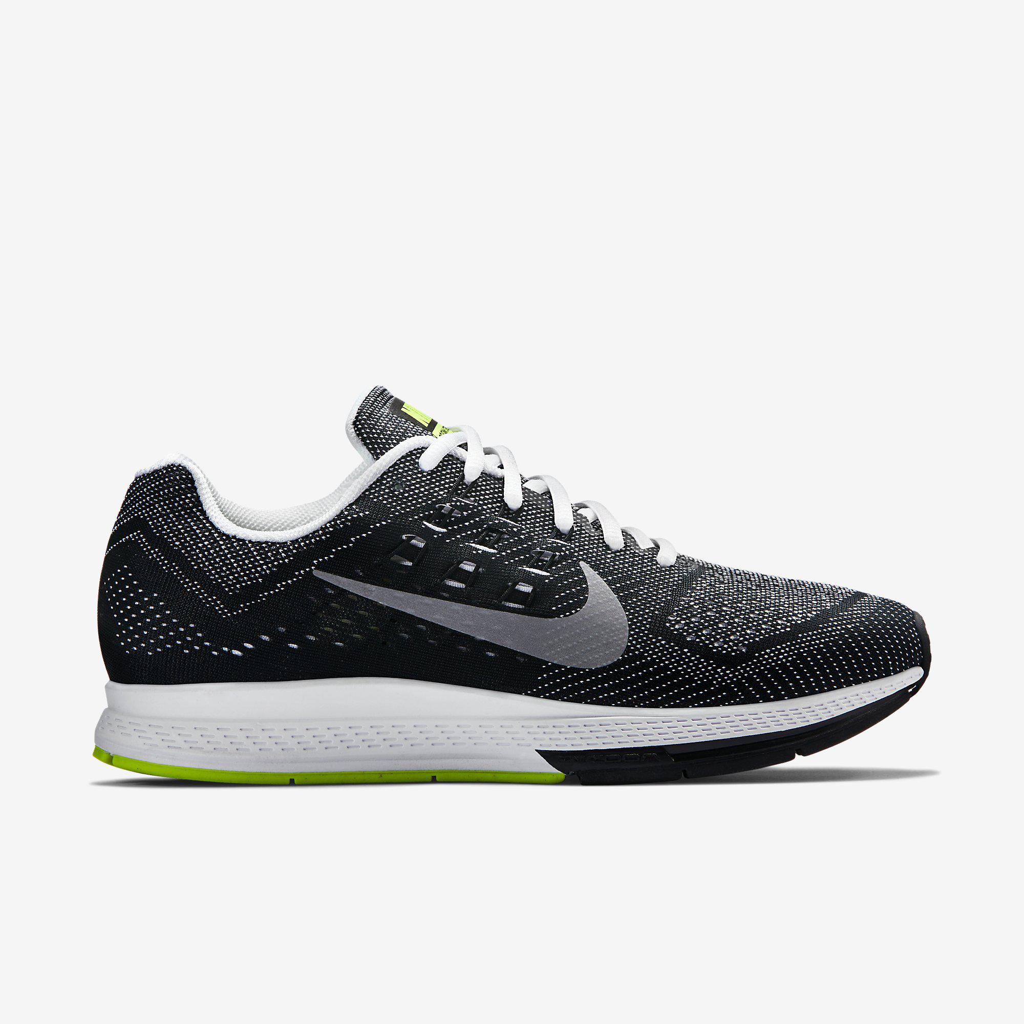 nike men's wide running shoes