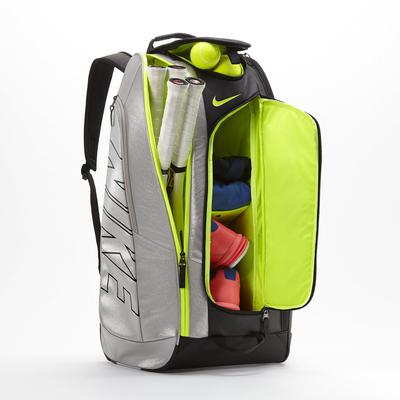 boca aniversario puño Nike Court Tech 1 Racket Bag - Black/Silver - Tennisnuts.com